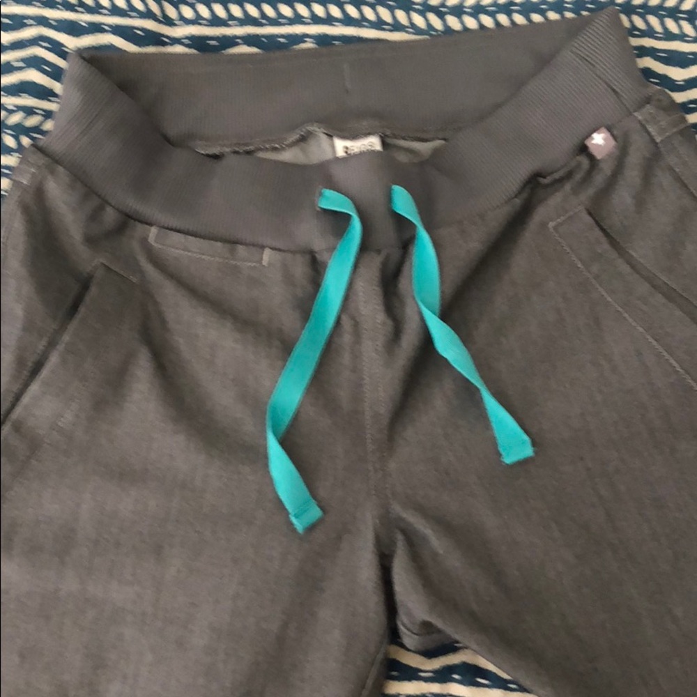 Figs pants